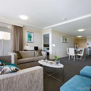 Pacific Suites Canberra